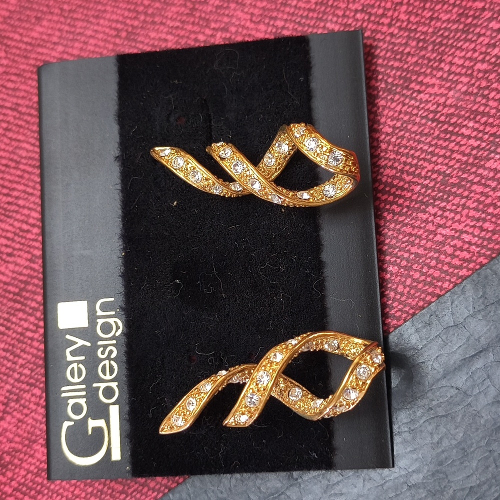 Vintage Gold Twisted Earrings Feminine Office Formal